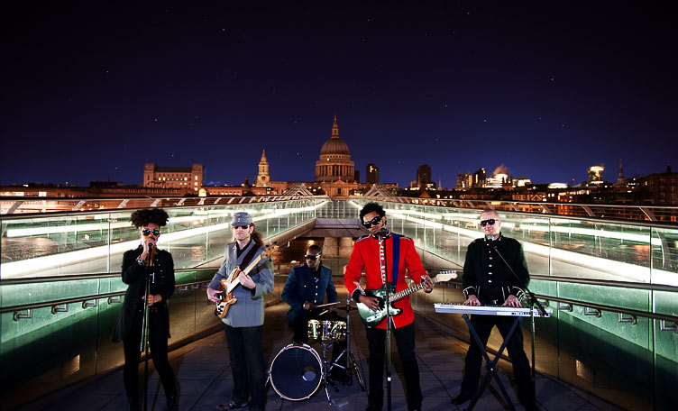 The Neutronics on Millennium Bridge